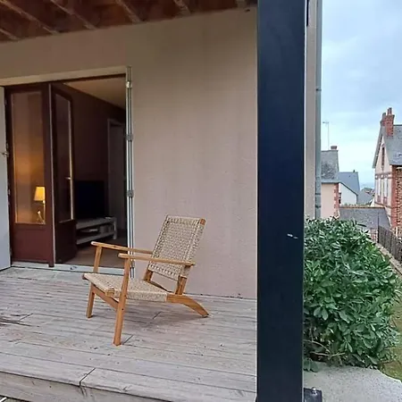 Centre Du Val Andre - En Rez De Jardin Avec Terrasse Et Jardinet - A 150 M Apartment Pleneuf-Val-Andre