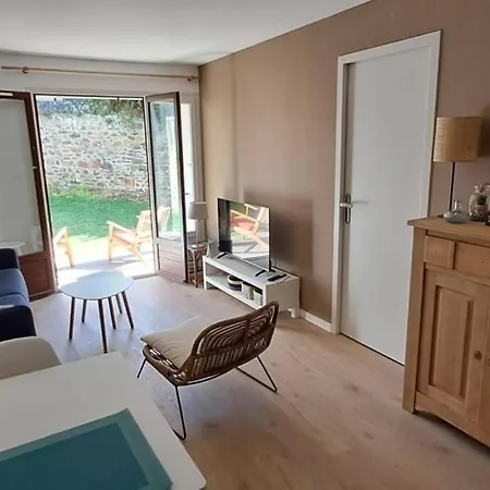 Apartment Centre Du Val Andre - En Rez De Jardin Avec Terrasse Et Jardinet - A 150 M *