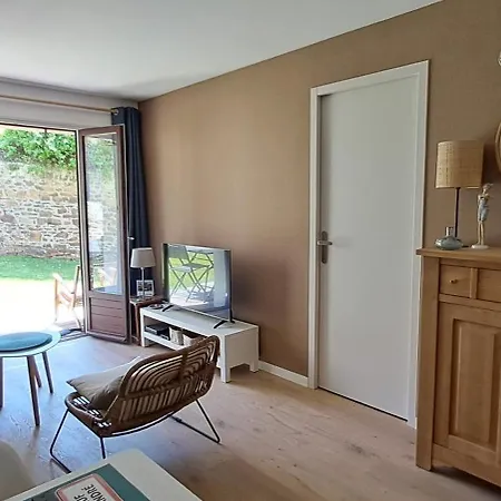 Centre Du Val Andre - En Rez De Jardin Avec Terrasse Et Jardinet - A 150 M Apartment Pleneuf-Val-Andre